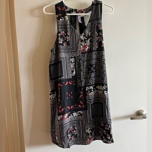 Francesca’s shift dress medium